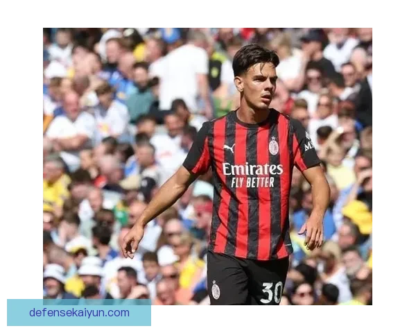 麦肯尼进攻创造力持续提升,成为球队中场的重要支柱 麦肯尼进攻创造力持续提升,成为球队中场的重要支柱